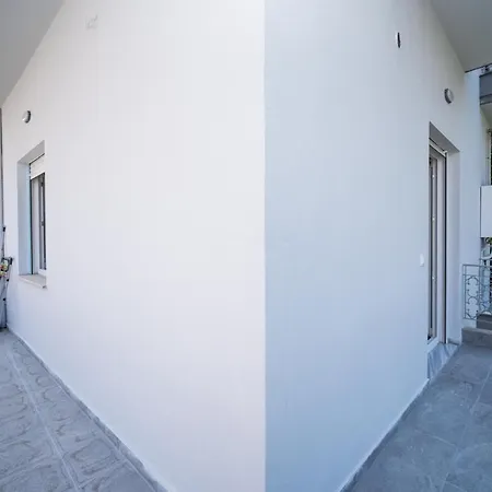 Agias Sofias Svolou Center 2 דירה *
