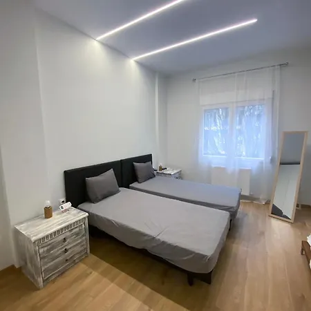 Agias Sofias Svolou Center 2 דירה *